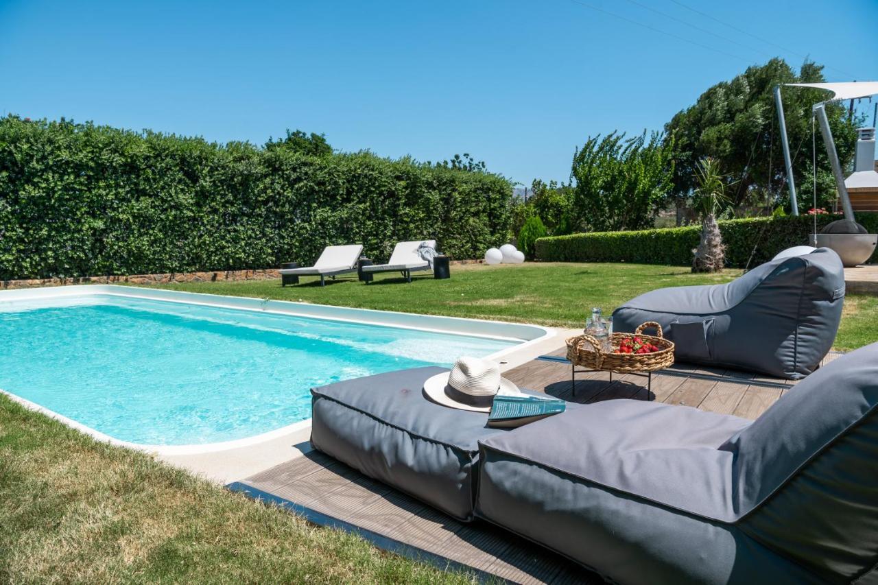 Lithari Luxury Private Pool, Mountain View Villa *