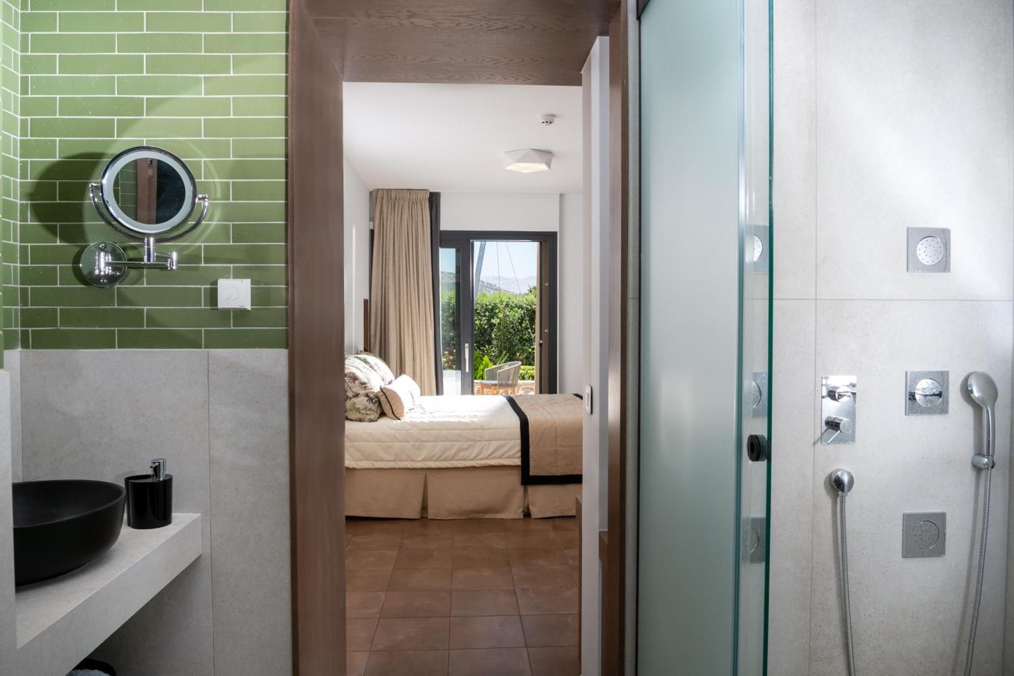 Lithari Luxury Private Pool, Mountain View Villa *